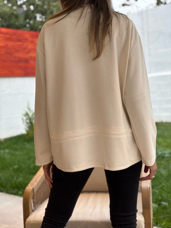 Poleron WOMAN Crema - Imagen 3