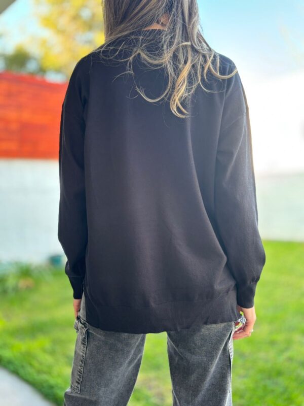 Sweaters AMOR Negro - Imagen 4