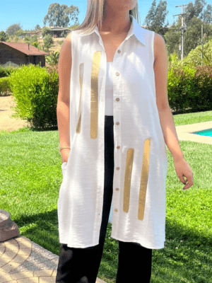 camisa-tapado-blanca-detalle-dorado