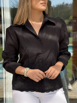 blusa-chloe-broderie-negra-laureta