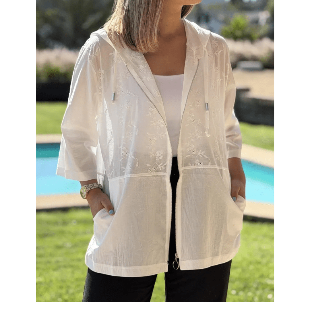 chaqueta-verano-gorro-elena-blanca